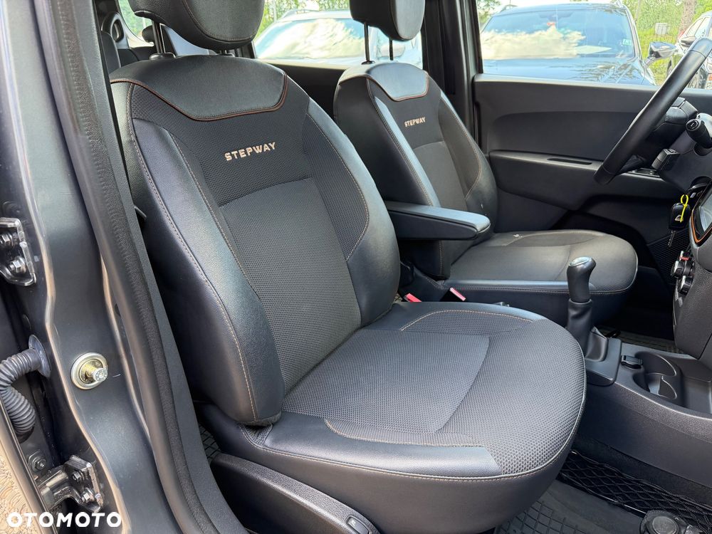 Dacia Lodgy TCe 115 Stepway - 10