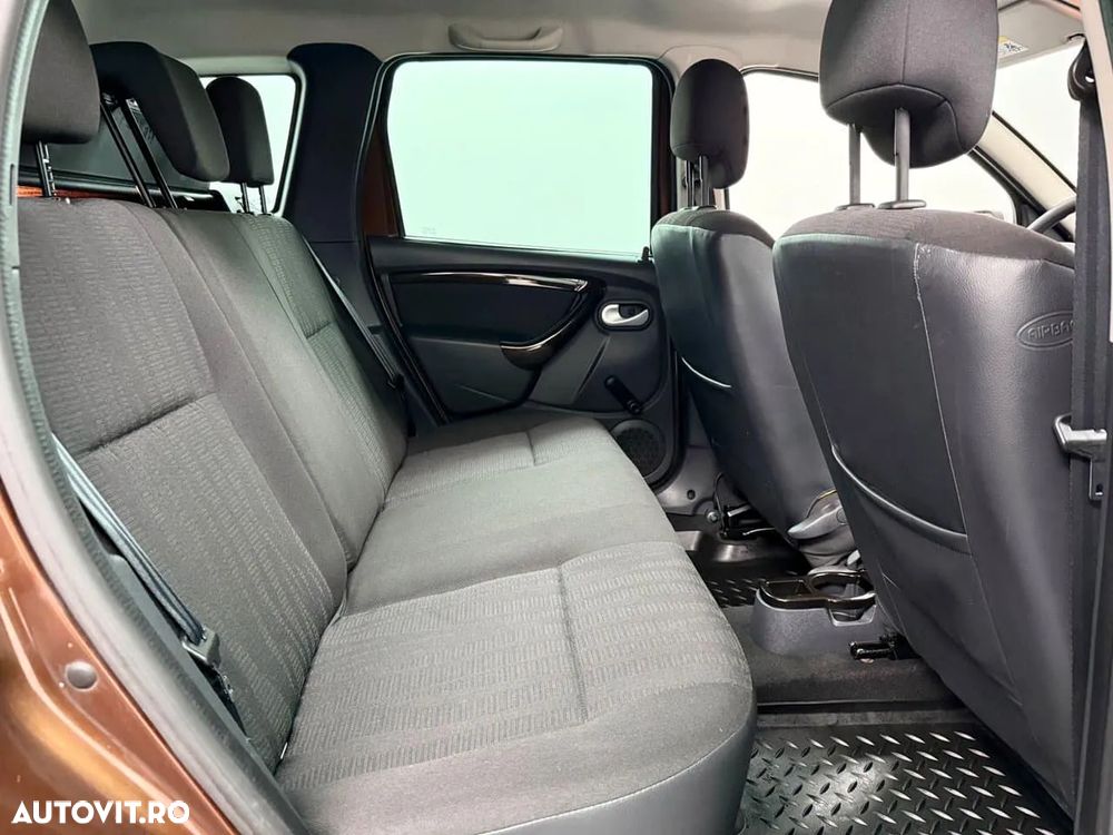 Dacia Duster 1.6 16V 4x4 Ambiance - 6