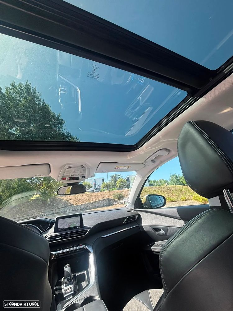 Peugeot 3008 1.2 PureTech Allure EAT6 - 22