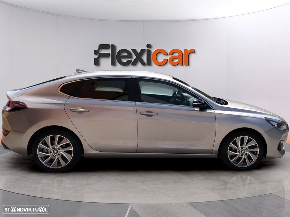 Hyundai i30 Fastback - 8