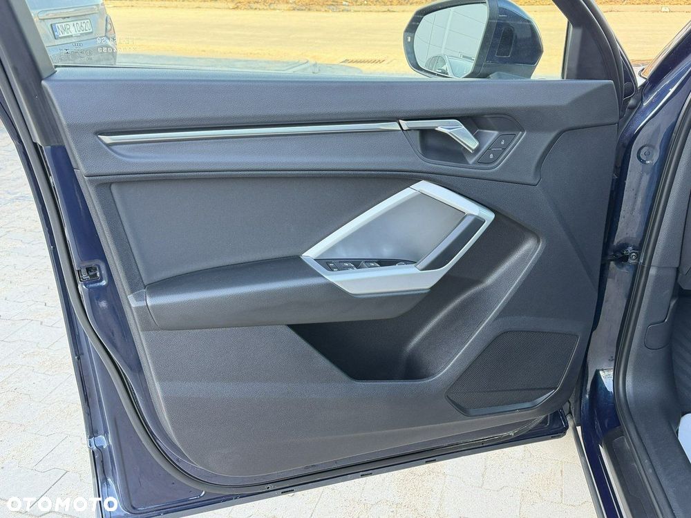 Audi Q3 35 TDI Quattro - 16