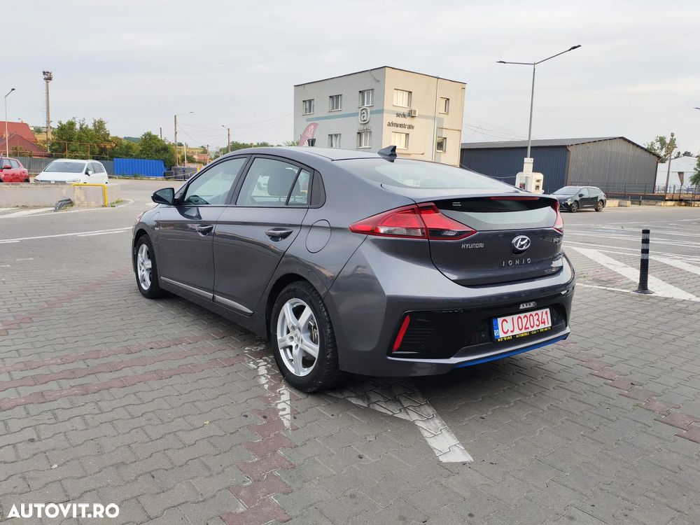 Hyundai IONIQ - 4