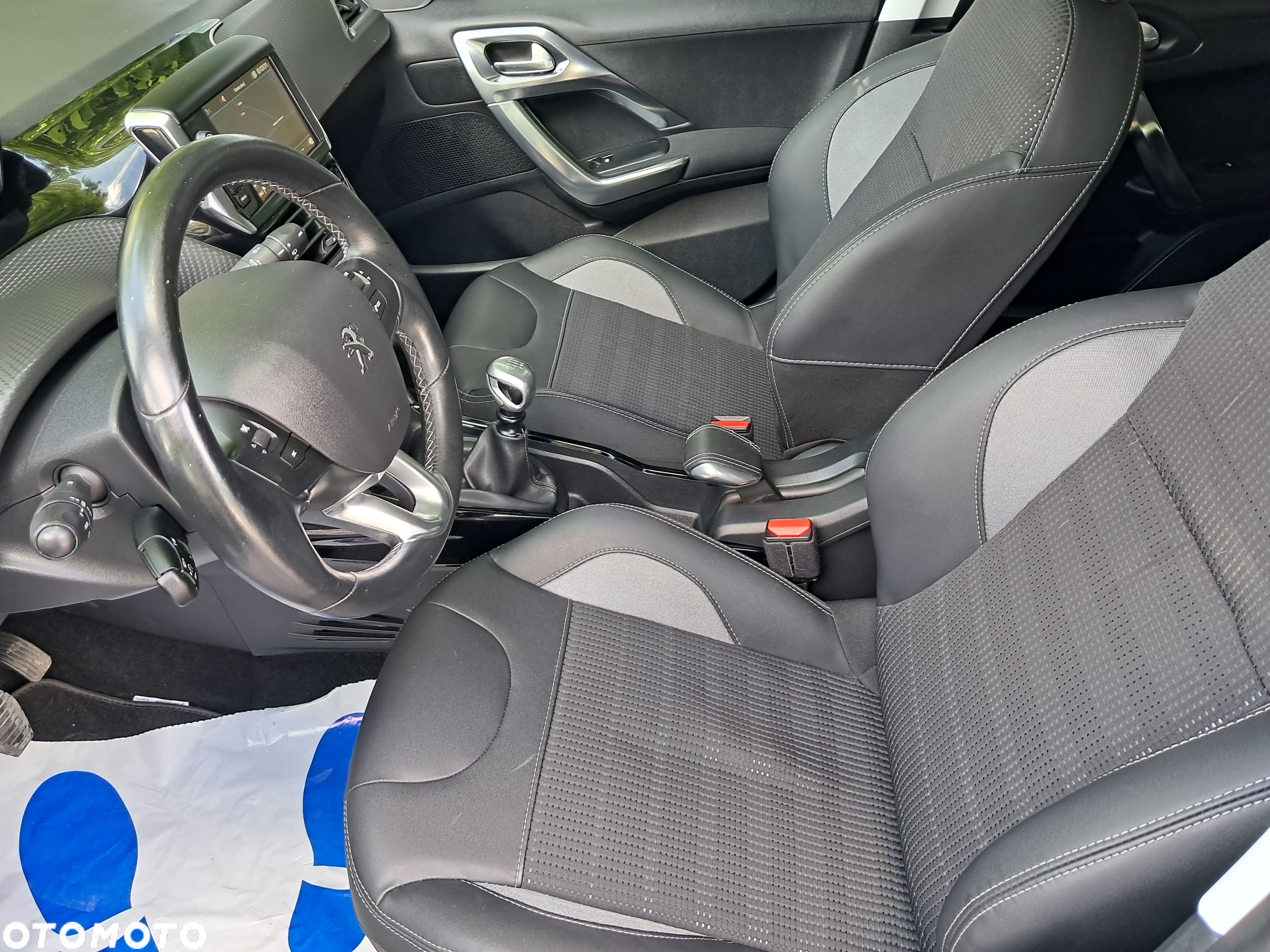 Peugeot 2008 PureTech 130 Allure Pack - 9