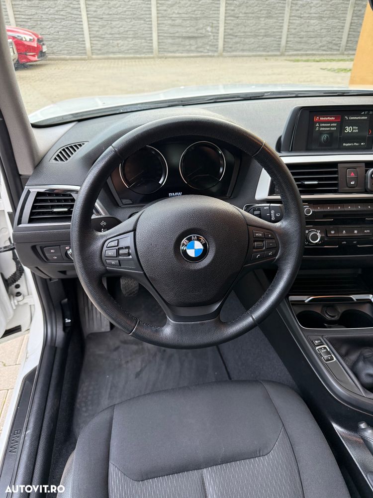 BMW Seria 1 118i Sport Line Shadow - 11