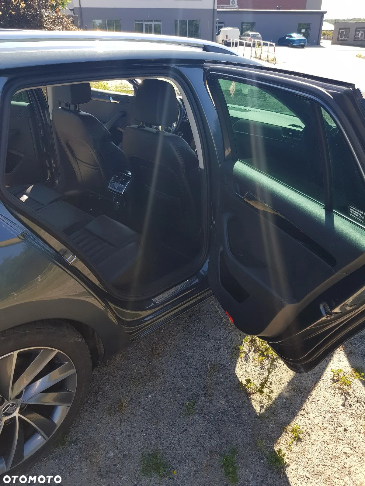 Skoda Superb 2.0 TSI 4x4 L&K DSG - 11