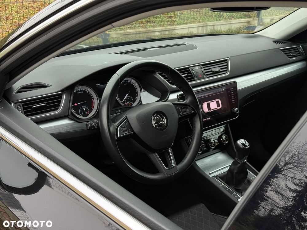 Skoda Superb 2.0 TDI SCR Ambition - 28