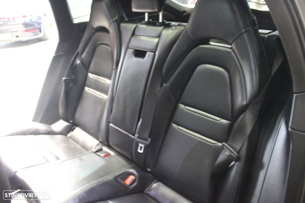 Porsche Panamera Sport Turismo 4 E-Hybrid Platinum Edition - 10