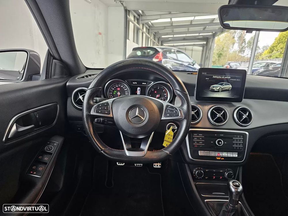 Mercedes-Benz CLA 180 d AMG Line - 27