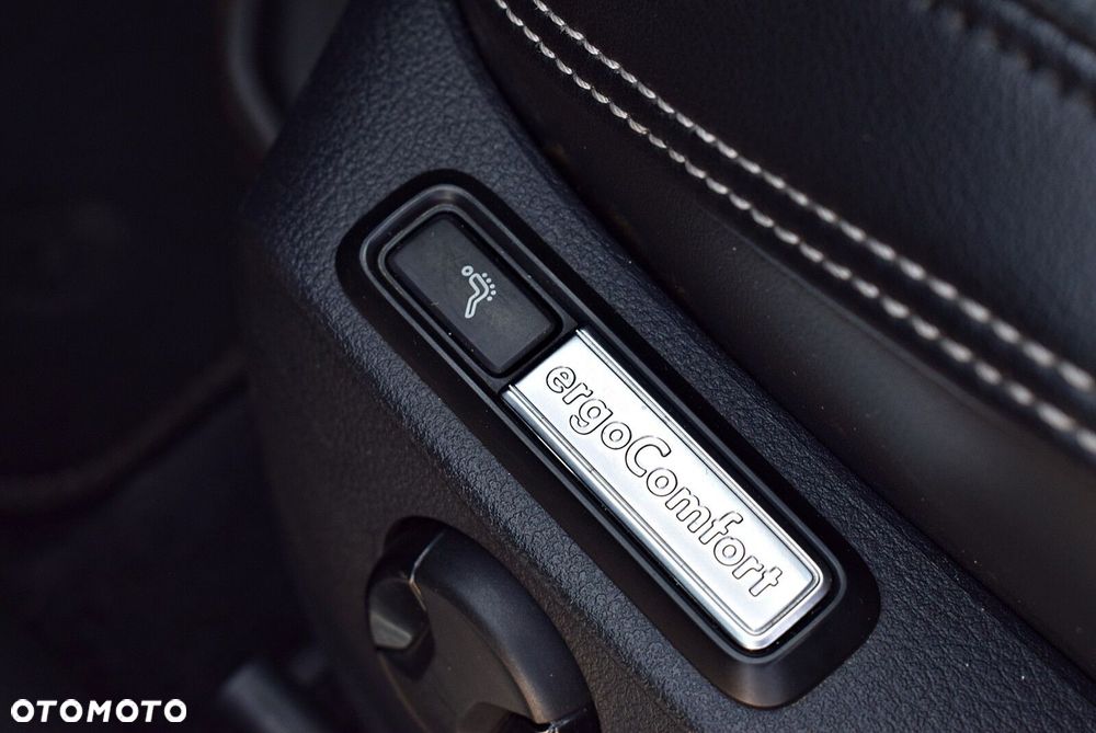 Volkswagen Passat - 11