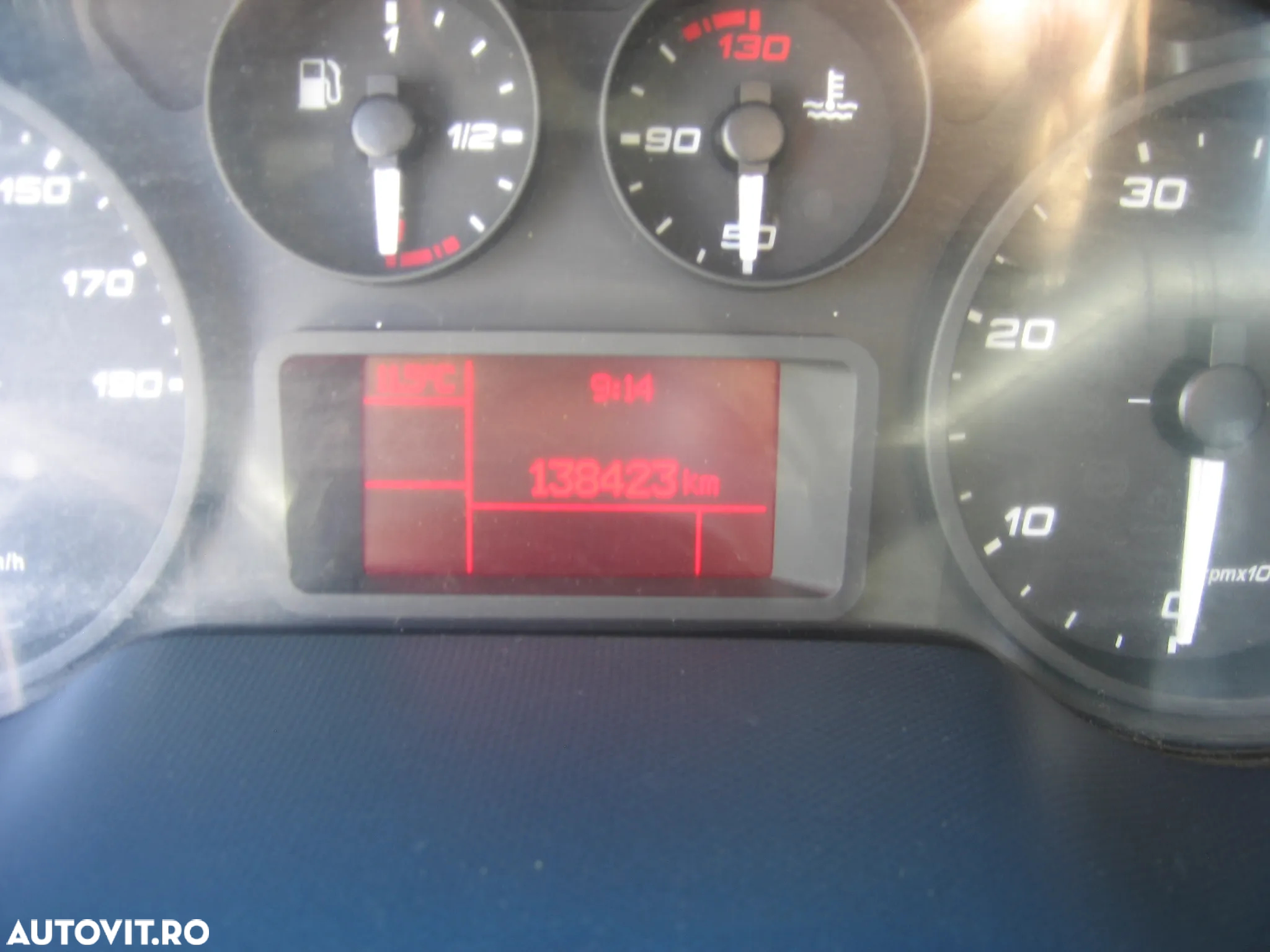 Iveco DAILY 35 S 16 , 3 LOC. BASCULABIL PE TREI PARTI, AC. EURO VI. - 2