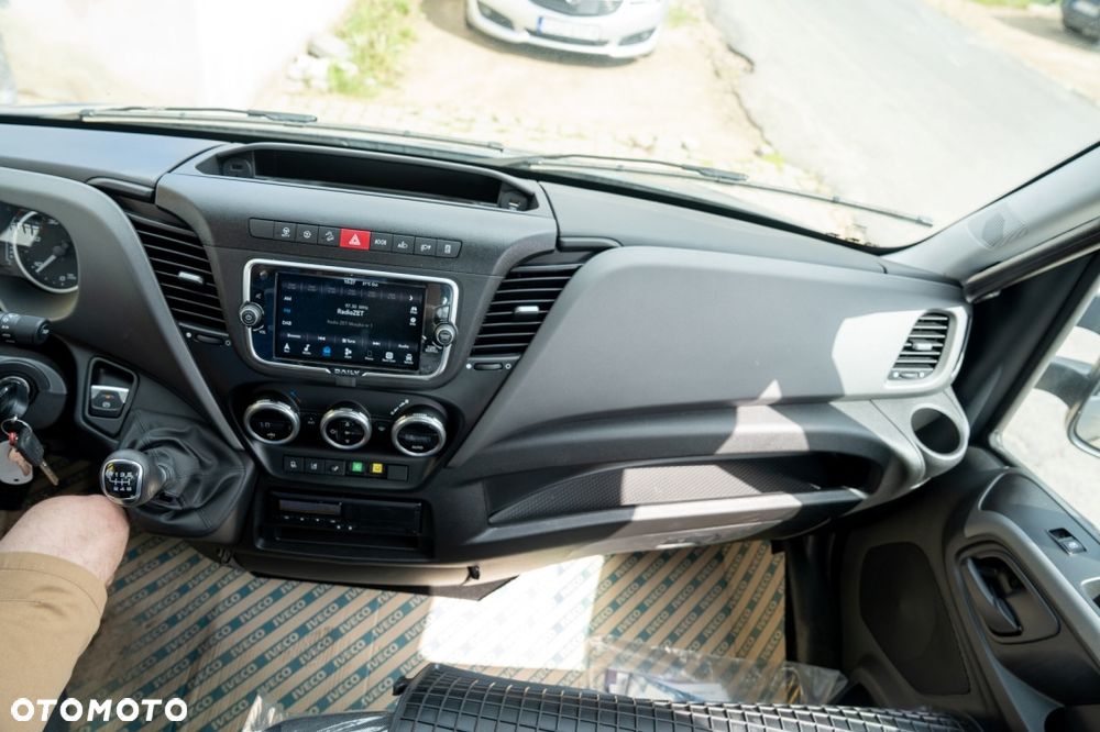 Iveco Daily 70C18 - 14