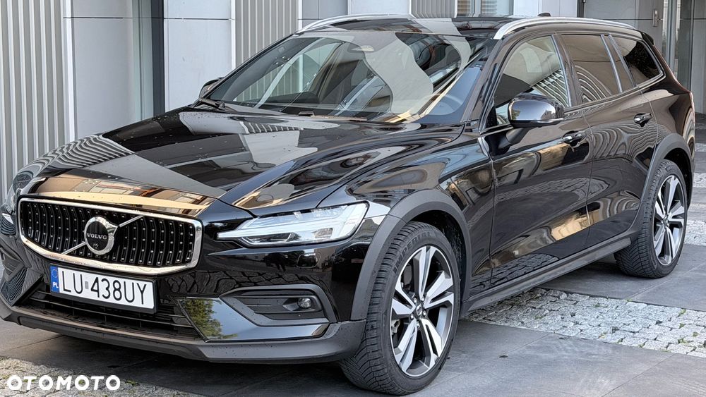 Volvo V60 B5 B AWD Plus Bright - 2