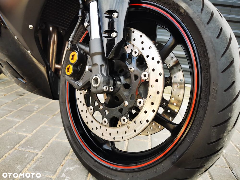 Yamaha R6 - 15