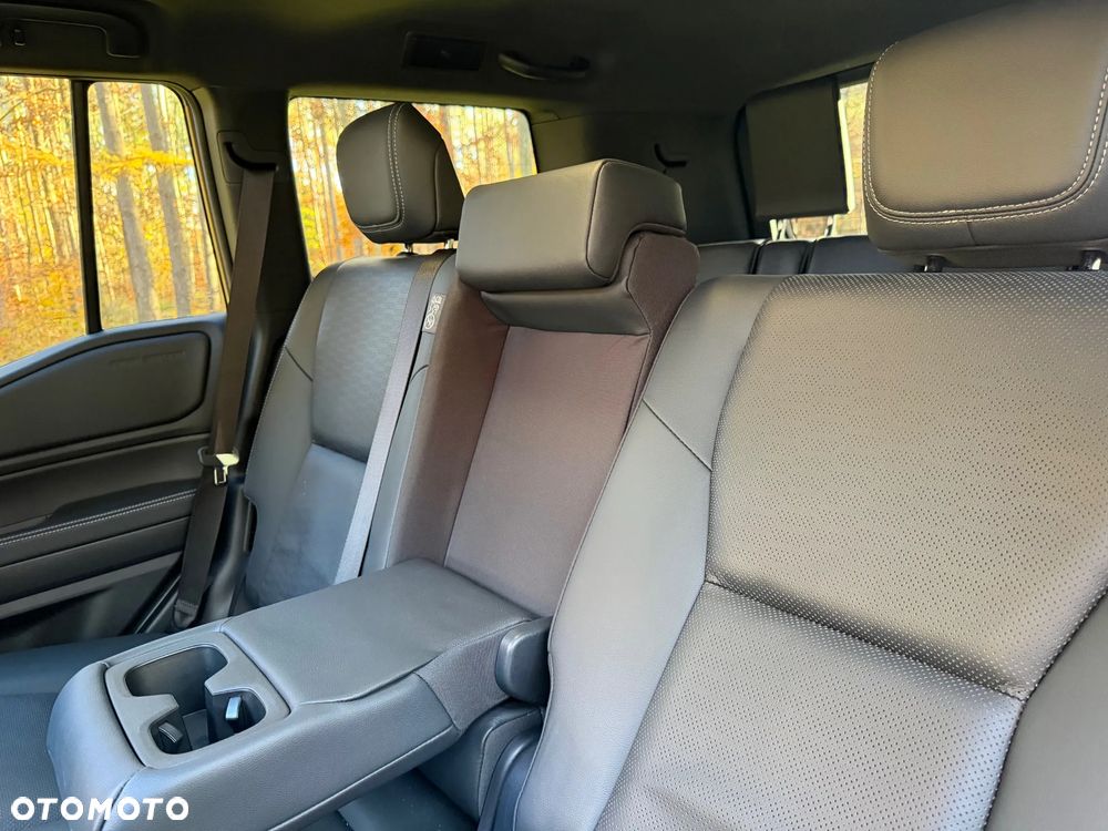 Toyota Land Cruiser - 20