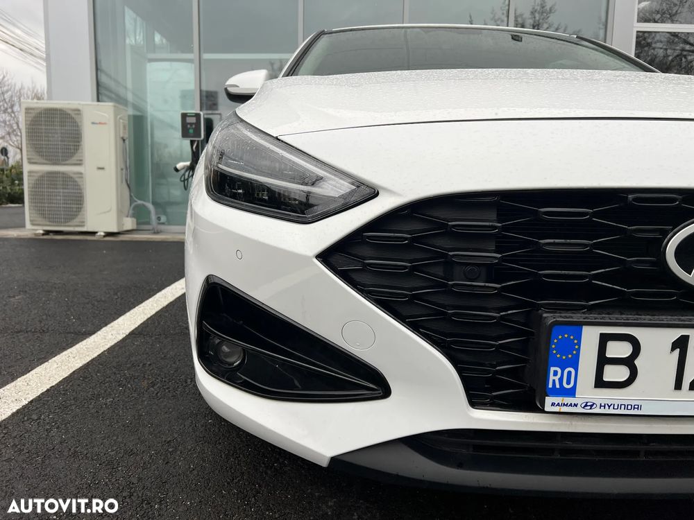 Hyundai i30 1.5 T-GDI 140CP M/T MHEV Highway - 12