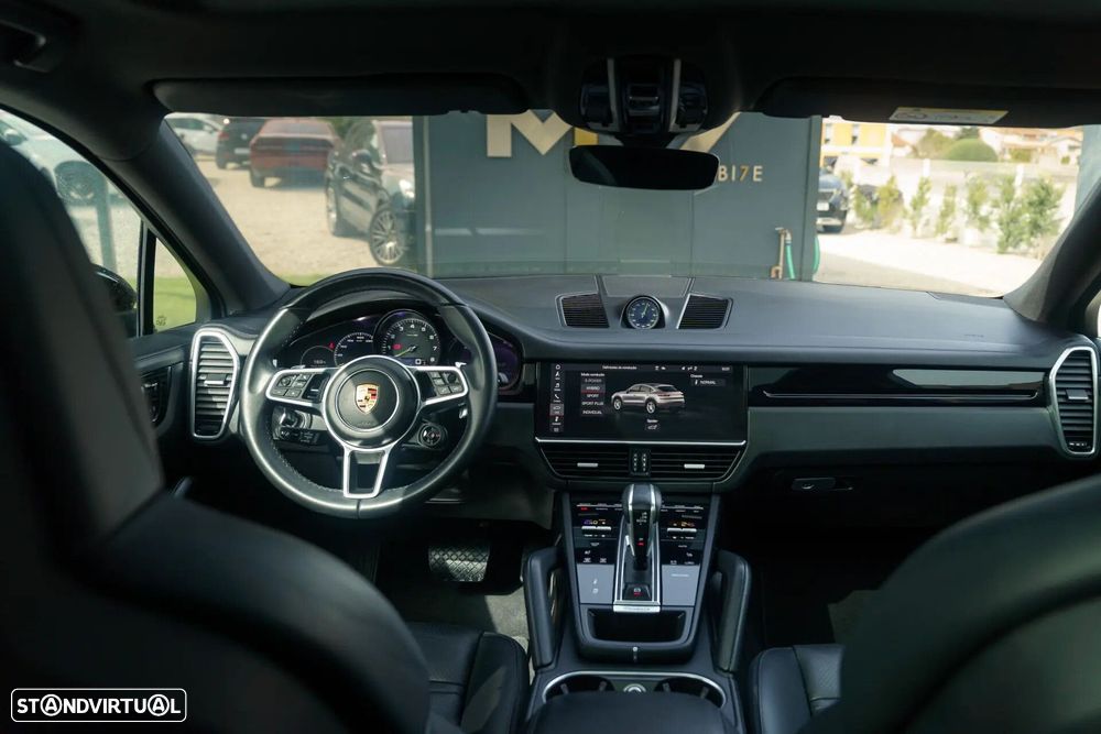 Porsche Cayenne Coupé E-Hybrid Platinum Edition - 12