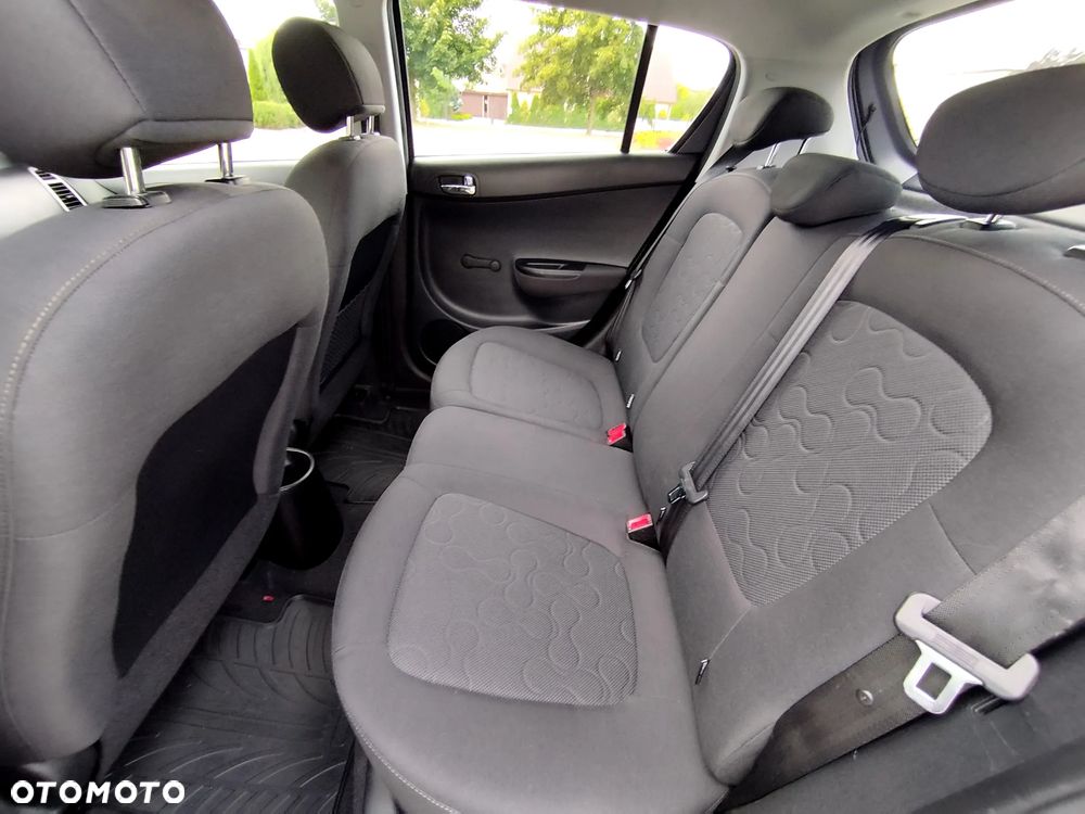 Hyundai i20 - 13