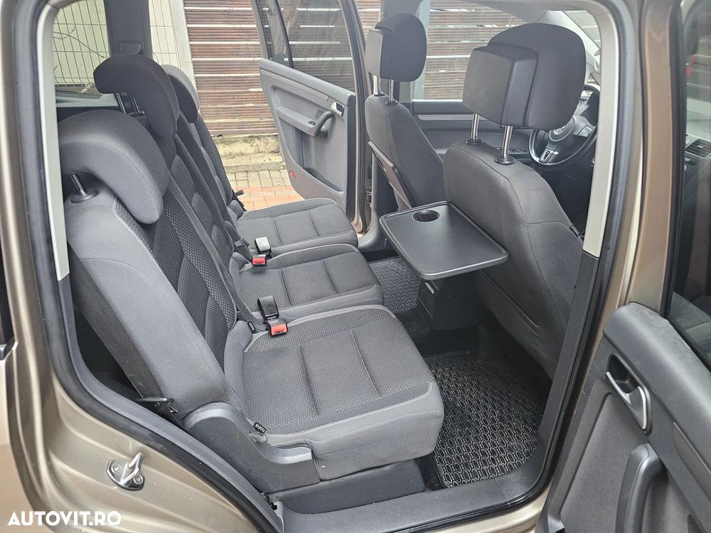 Volkswagen Touran 1.6 TDI DPF Comfortline - 8