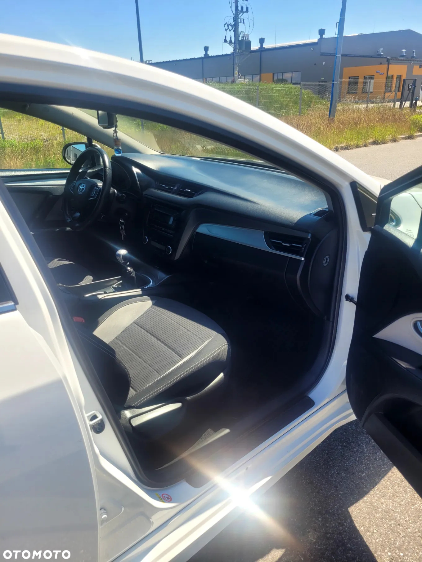 Toyota Avensis 2.0 D-4D Prestige - 6