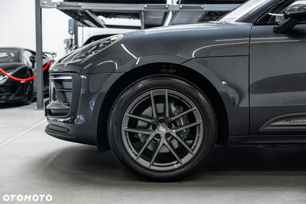 Porsche Macan T - 16