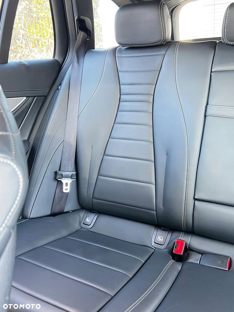 Mercedes-Benz Klasa E 220 d 9G-TRONIC - 14