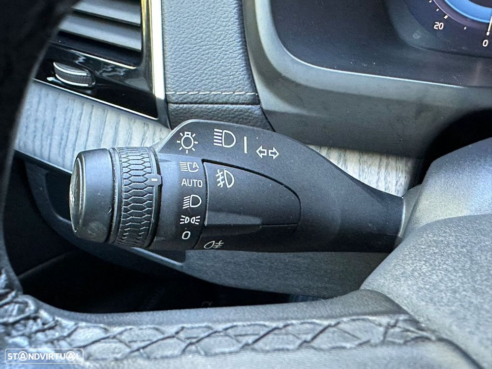 Volvo XC 90 2.0 B5 Ultimate Dark AWD - 45