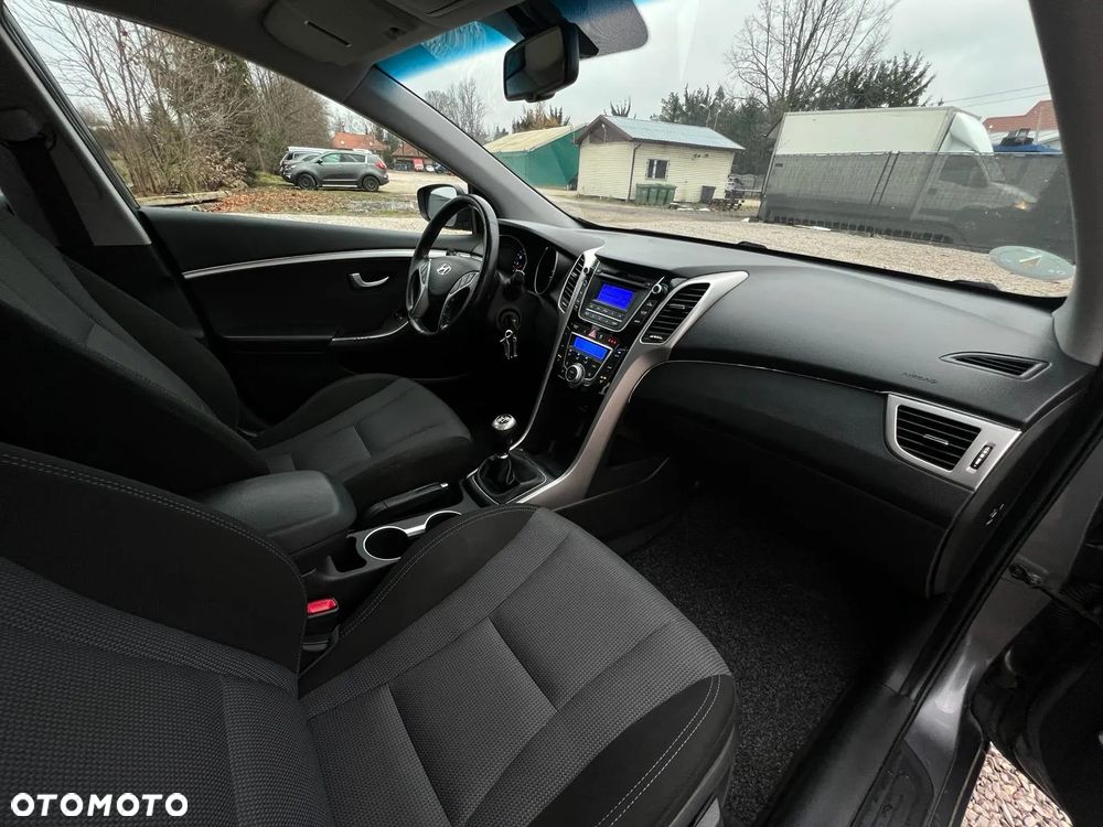 Hyundai i30 blue 1.6 GDI Trend - 19