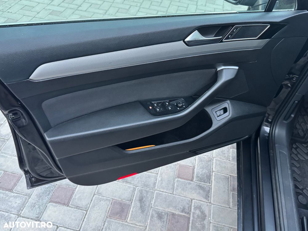 Volkswagen Passat - 14