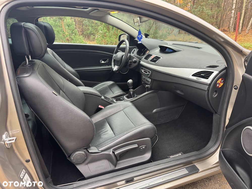 Renault Megane 1.9 dCi Dynamique Euro5 - 24