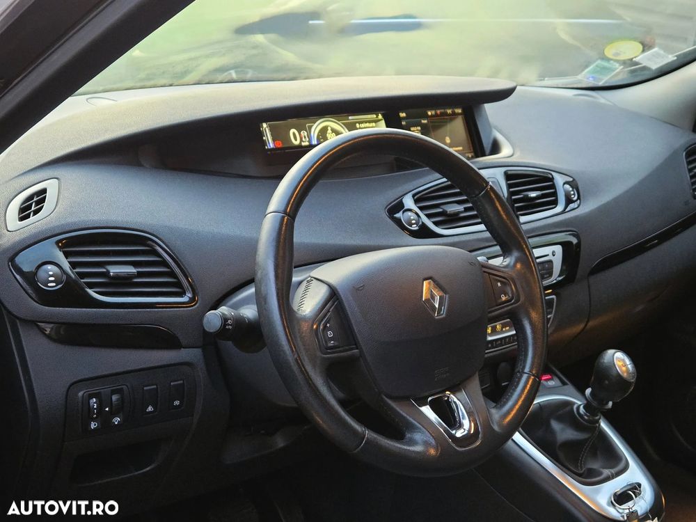 Renault Grand Scenic 1.6 dCi Stop&Start Energy Privilege - 15