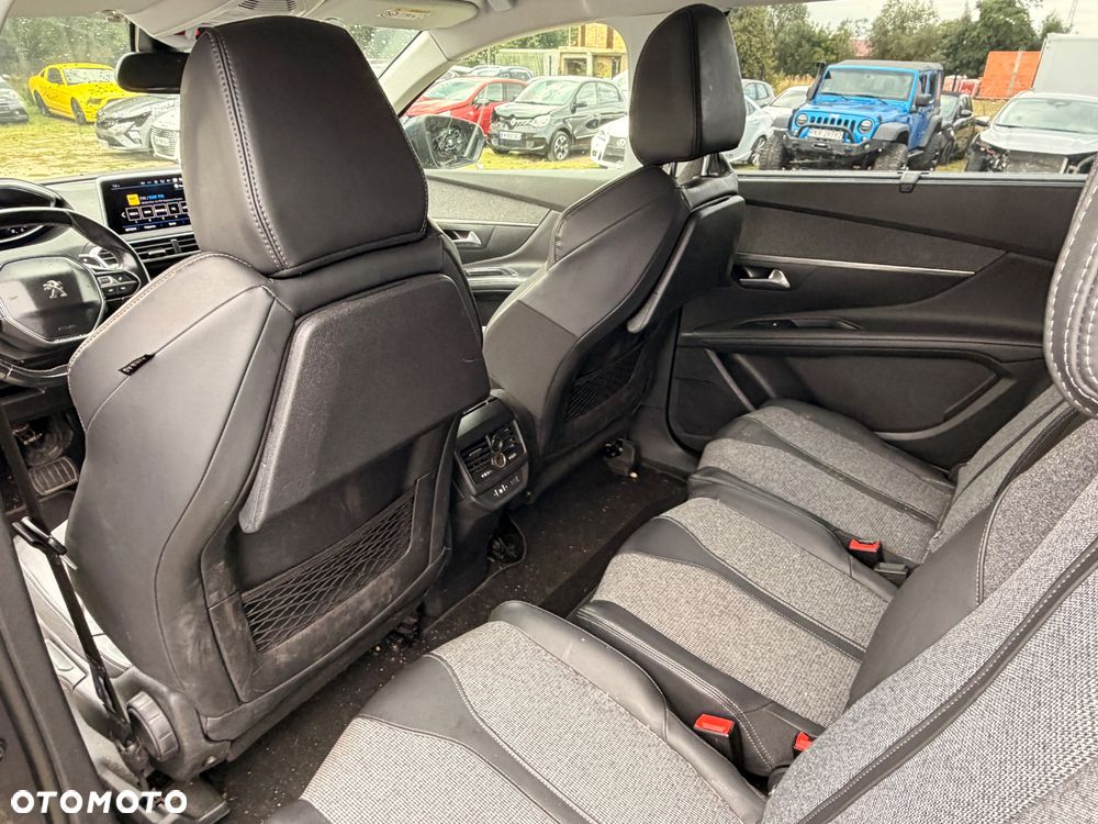 Peugeot 5008 PureTech 130 EAT8 Stop & Start GT - 25