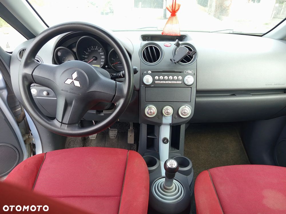 Mitsubishi Colt 1.5 DI-D Invite - 12
