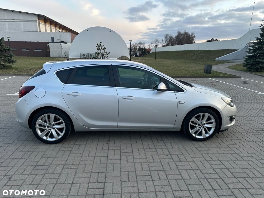 Opel Astra 1.4 Turbo - 4