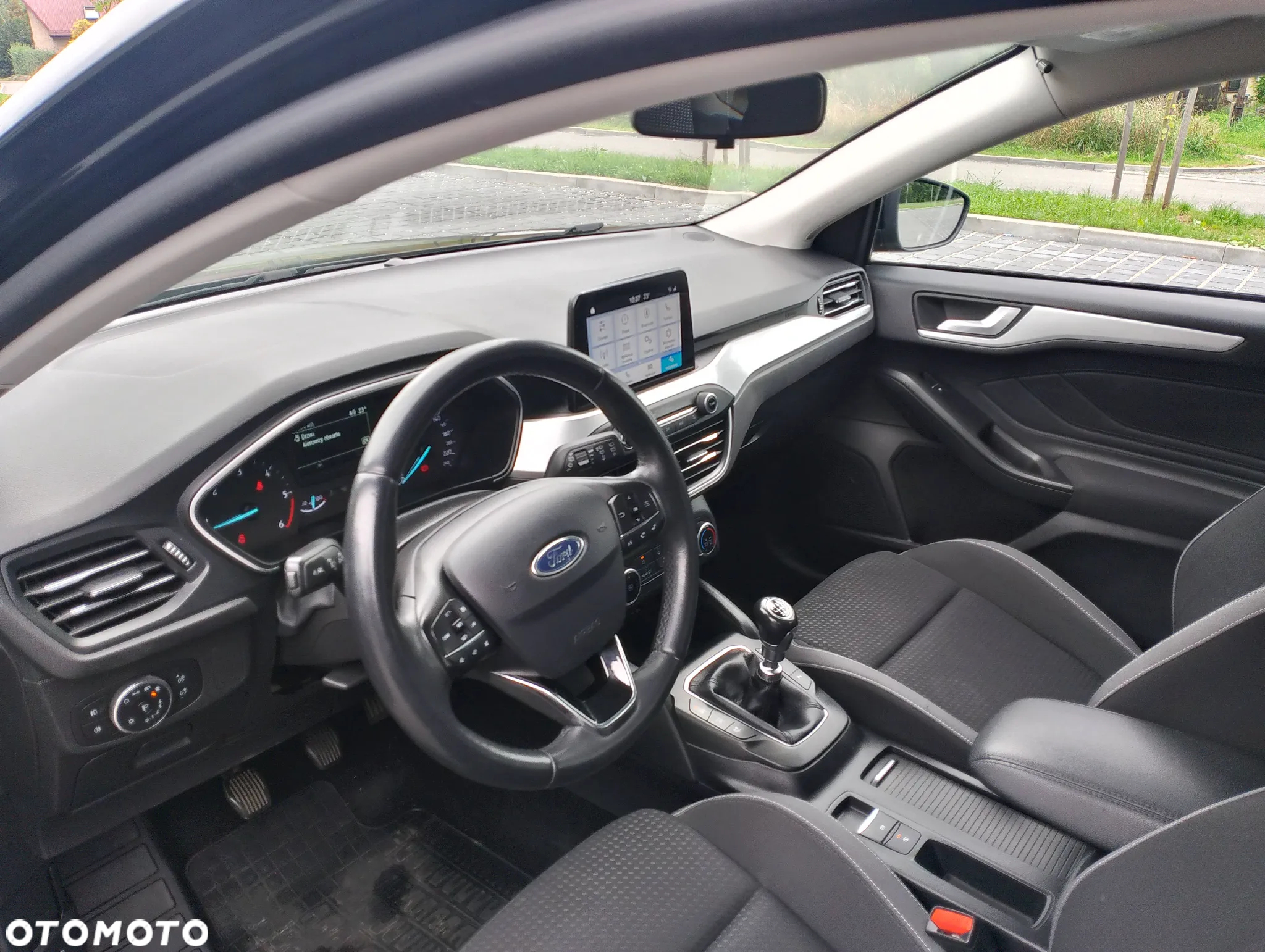 Ford Focus 1.5 TDCi SYNC Edition - 15