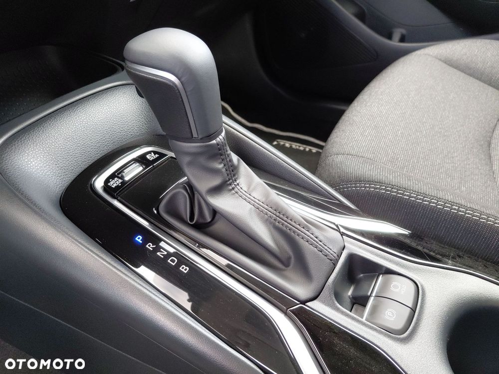 Toyota Corolla 1.8 Hybrid Comfort - 24