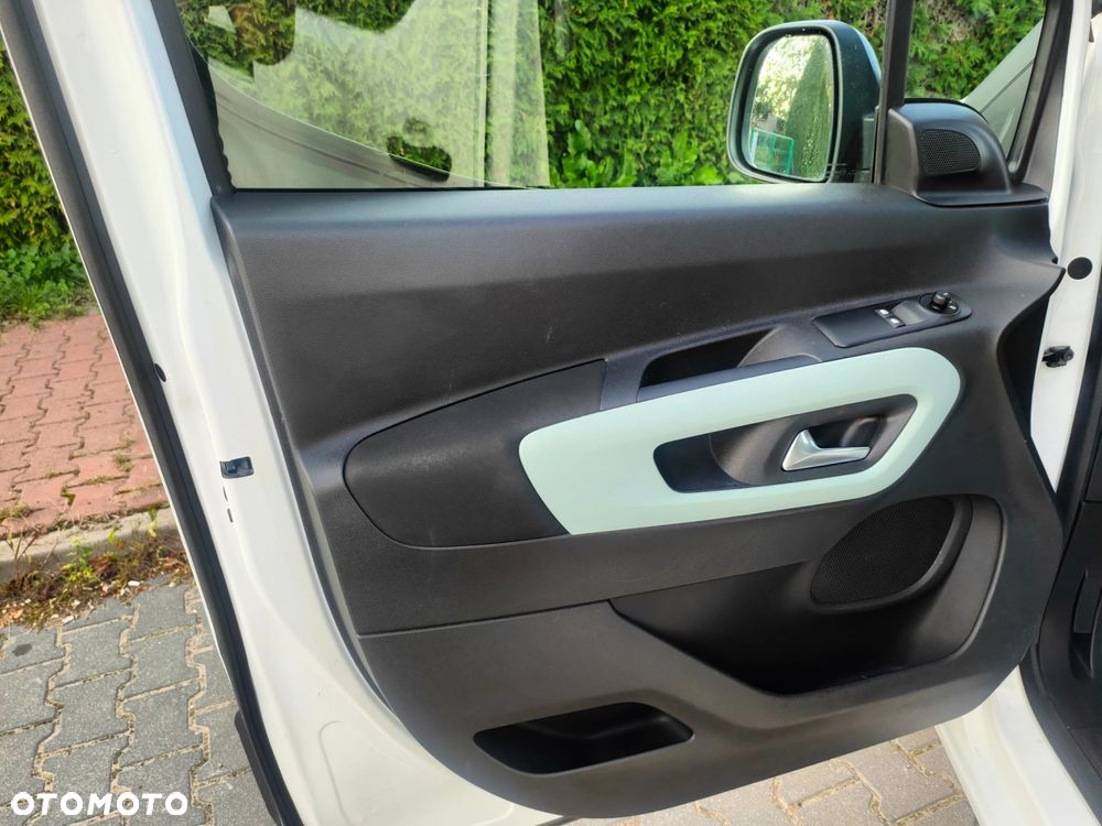 Citroën Berlingo M PureTech 110 FEEL - 23