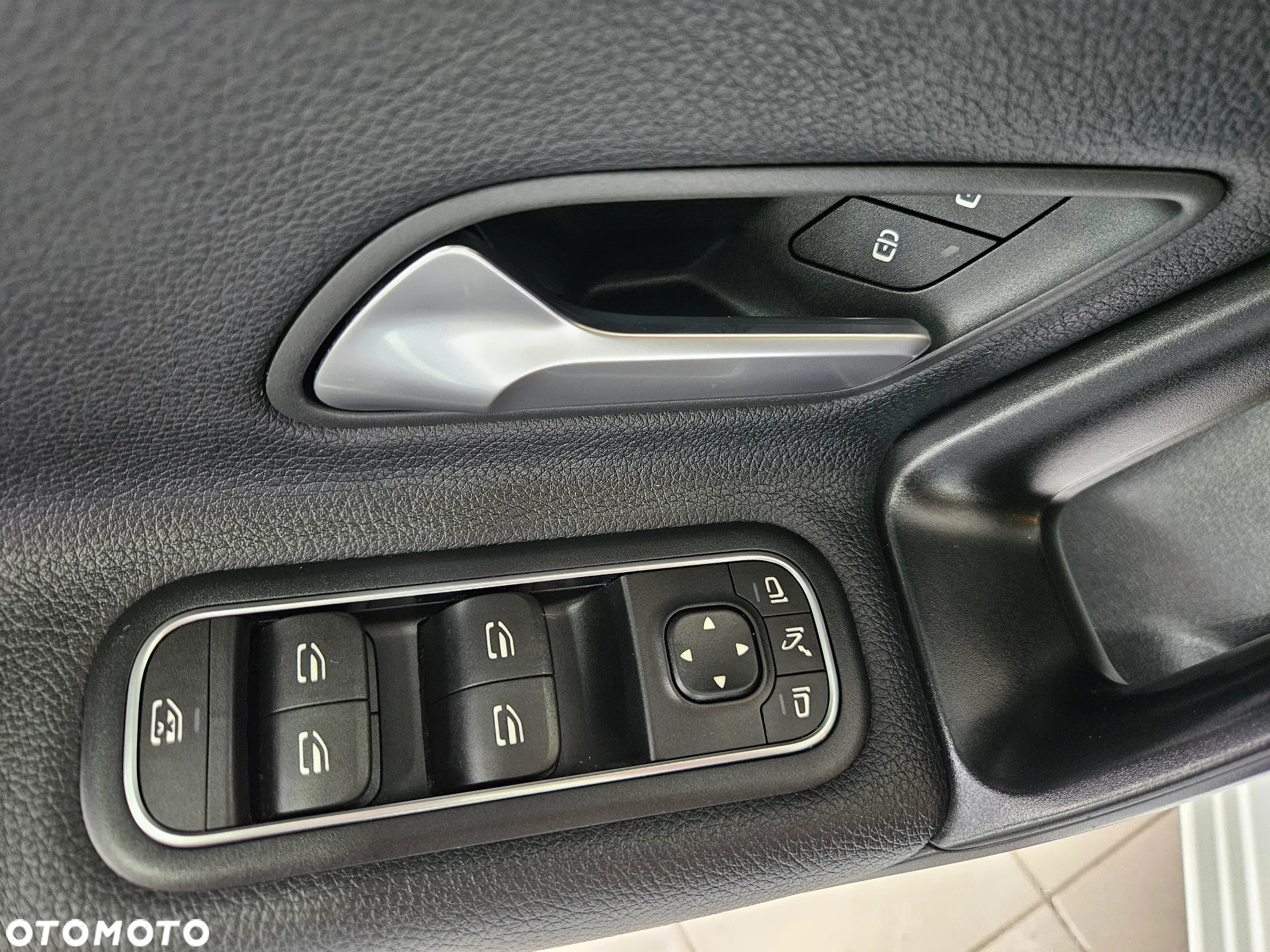 Mercedes-Benz Klasa A 180 d AMG Line 8G-DCT - 23