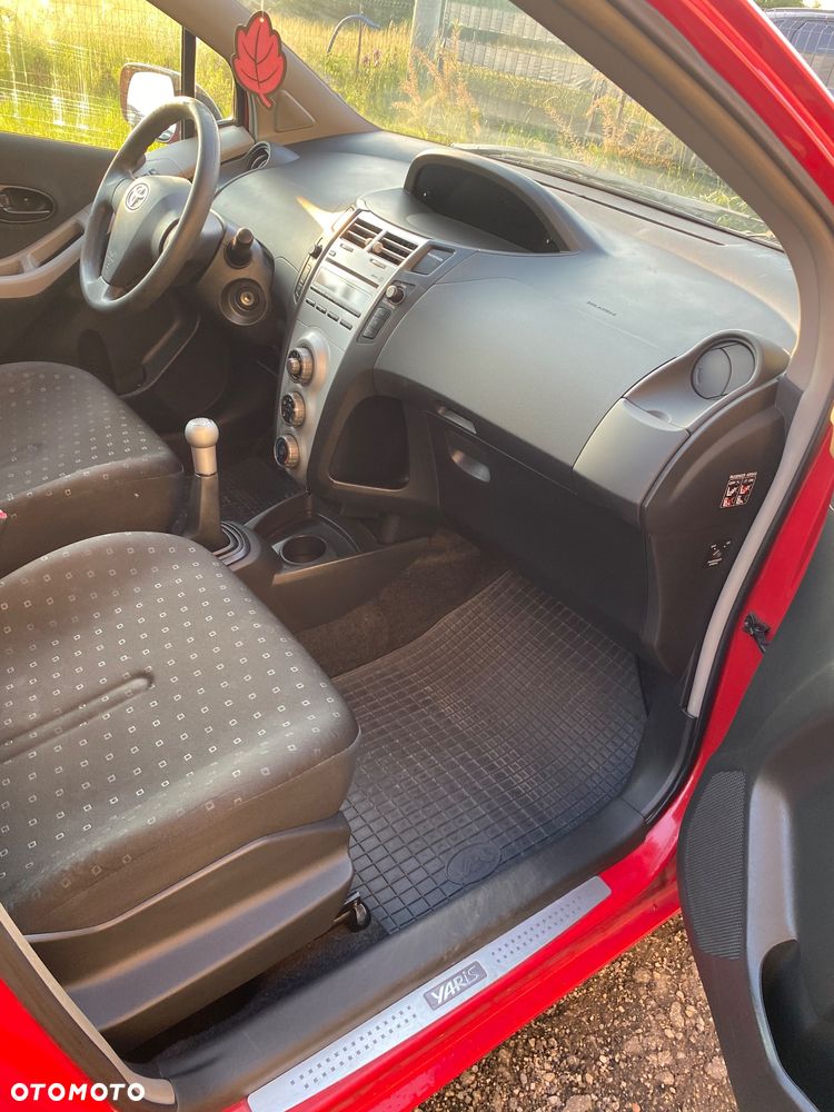 Toyota Yaris - 39