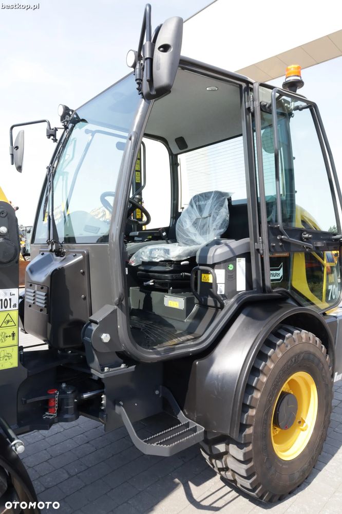 Komatsu WA70M-8 - 29