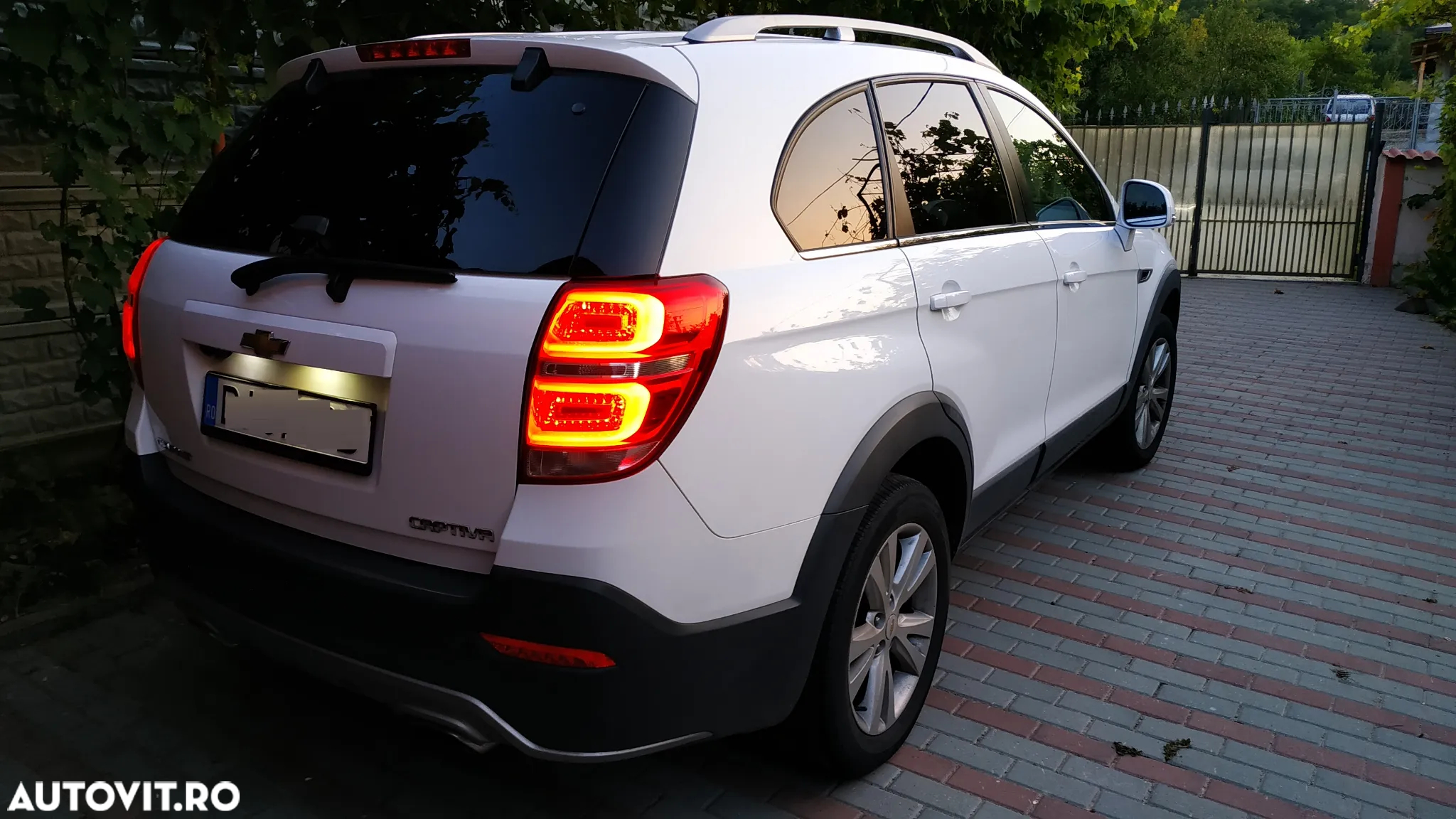 Chevrolet Captiva 2.2D AWD 7 locuri LTZ black leather - 8