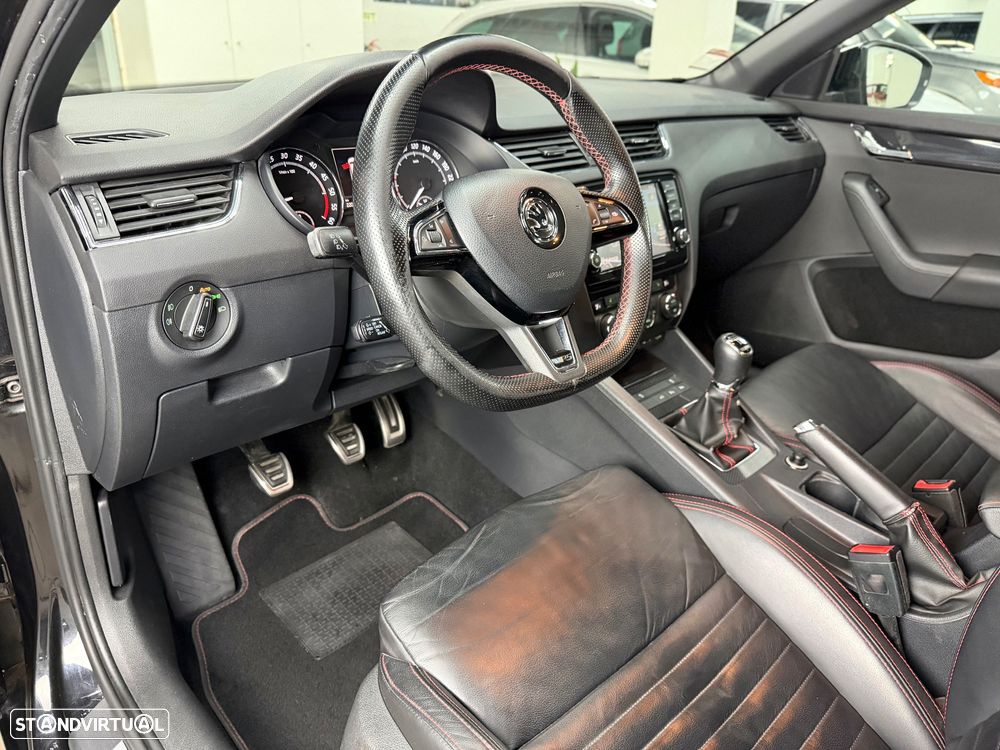 Skoda Octavia Break 2.0 TDI (Green tec) RS - 16