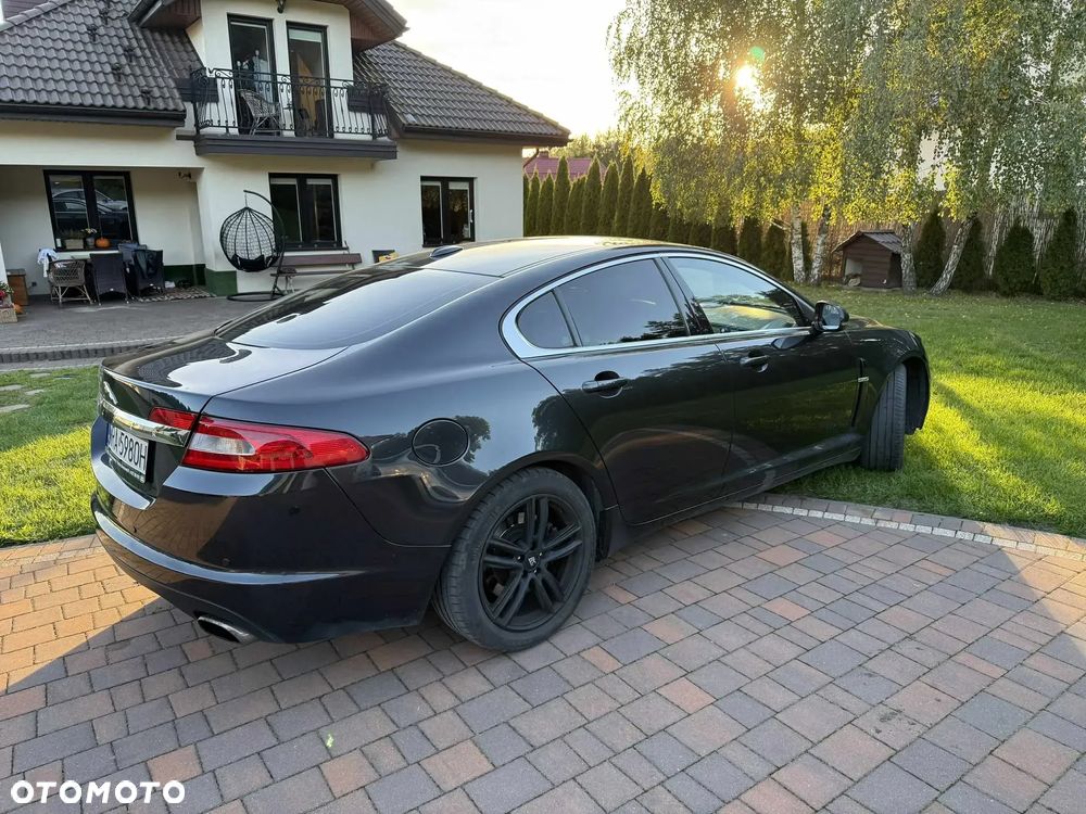 Jaguar XF 3.0 V6 D Premium Luxury - 5