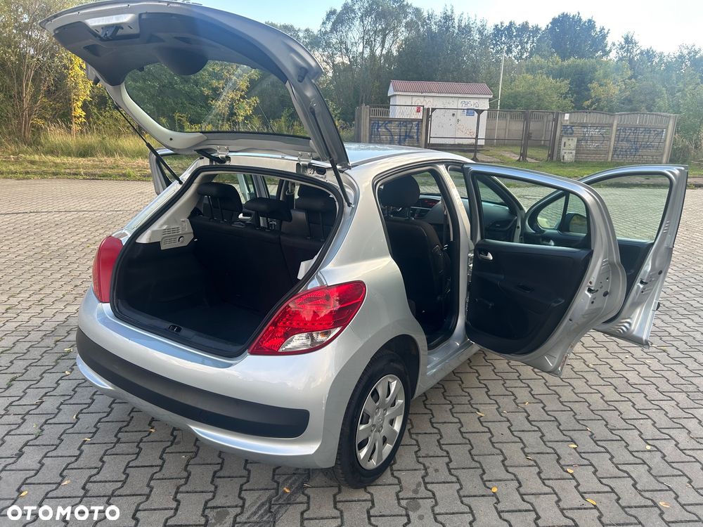 Peugeot 207 75 Millesim 200 - 27