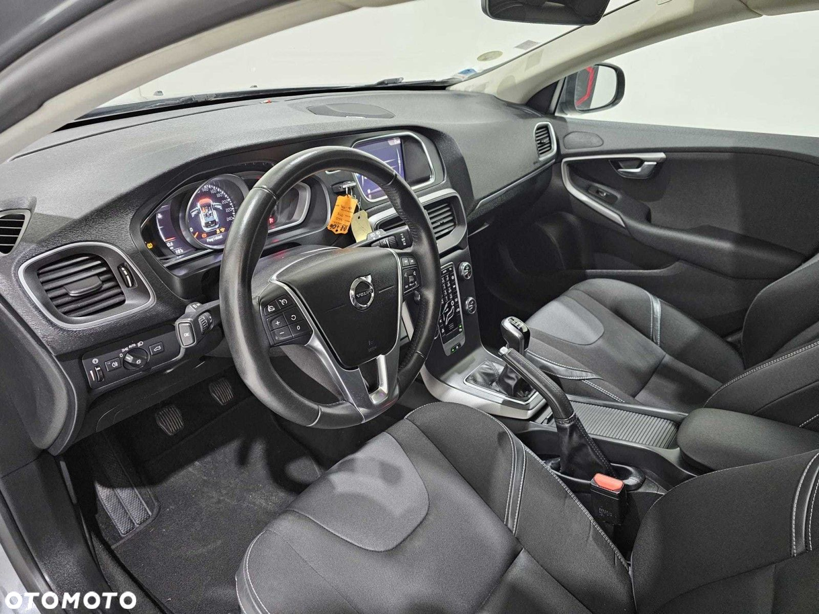 Volvo V40 - 14
