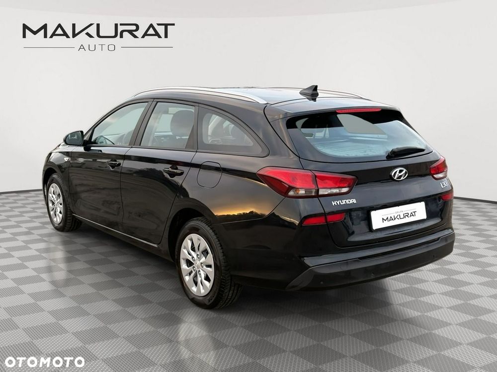 Hyundai i30 1.5 DPI Classic + - 4