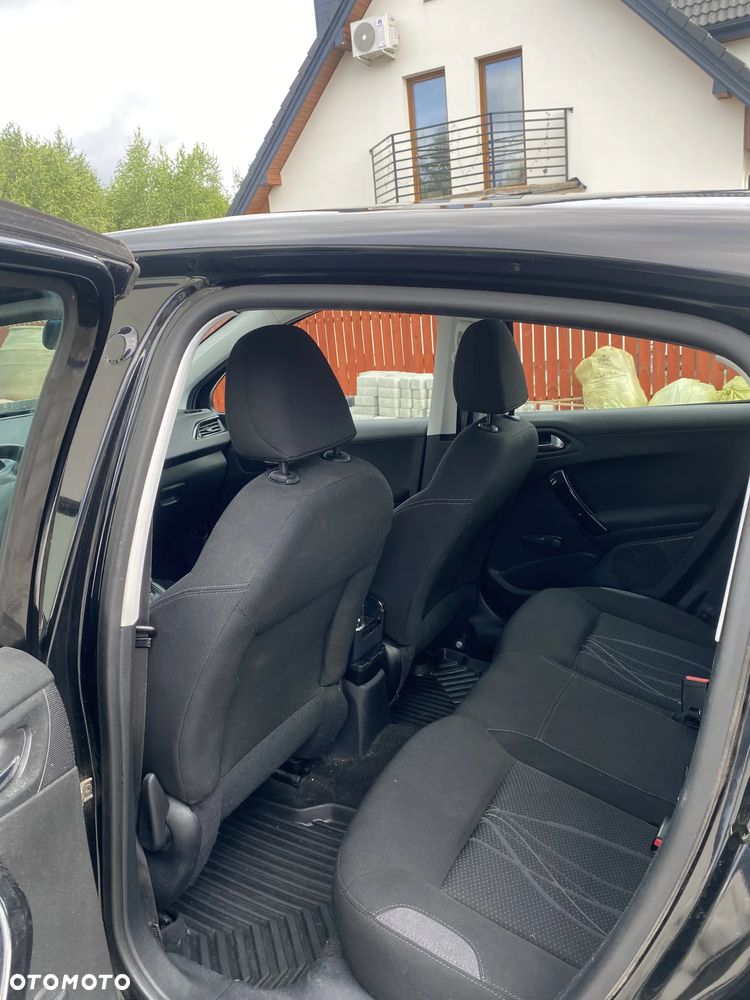 Peugeot 208 PureTech 82 Active - 8
