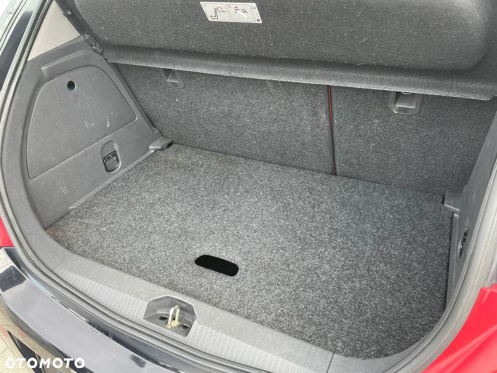 Opel Corsa 1.4 16V Cosmo - 12