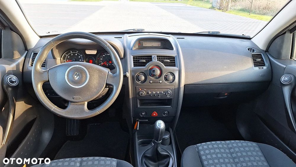 Renault Megane 1.6 16V 100 Authentique - 23