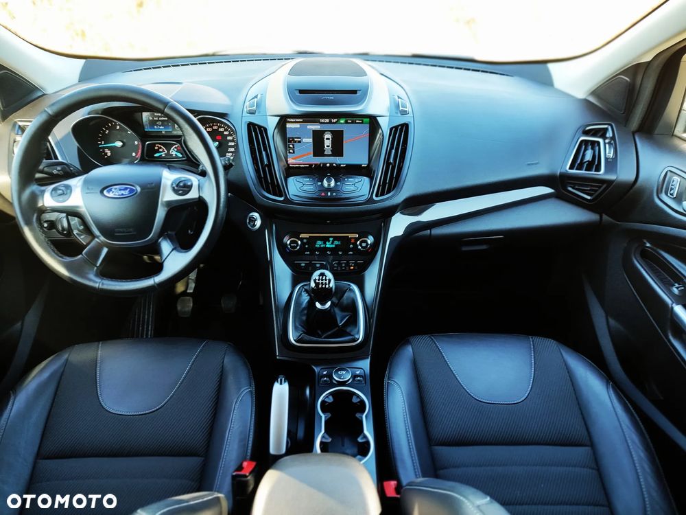 Ford Kuga 2.0 TDCi 2x4 Titanium - 30