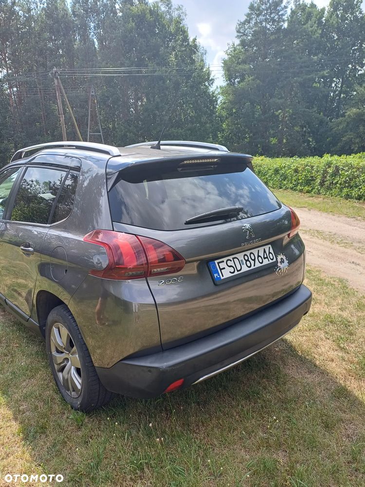 Peugeot 2008 1.2 Pure Tech Style - 9